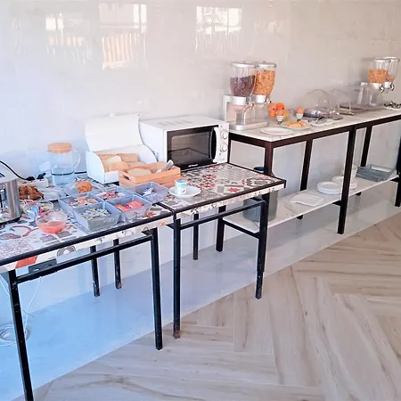 فندق 153