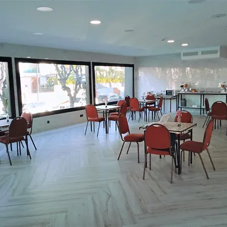 153 3* Castelldefels