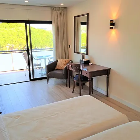 Hotell 153 Castelldefels