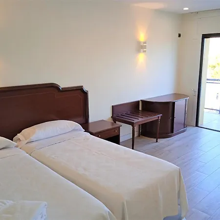 Hotel 153