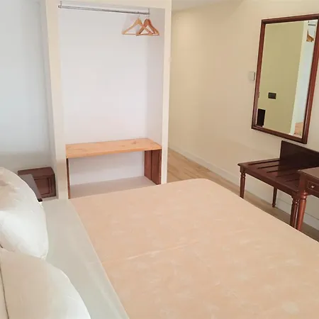 153 3* Castelldefels