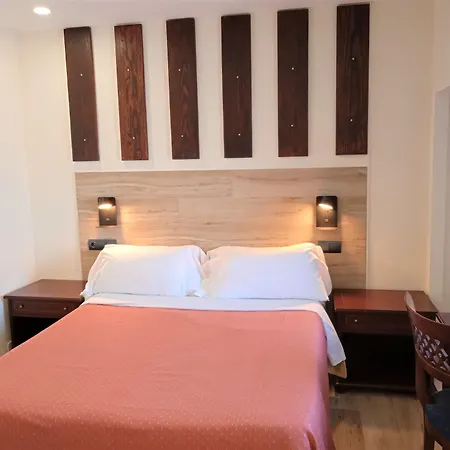 153 Hotel 3*