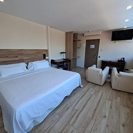153 3* Castelldefels