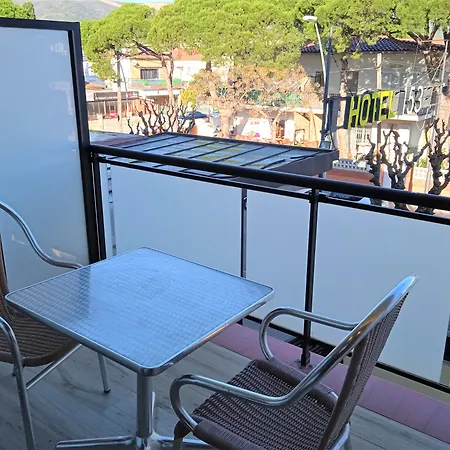 Hotel 153 Castelldefels