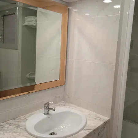 Hotel 153 Castelldefels
