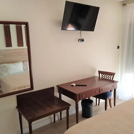 153 Szálloda Castelldefels