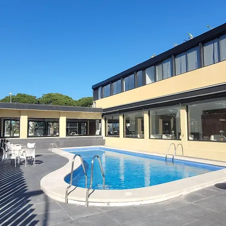 153 3* Castelldefels