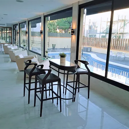 Hotel 153 Castelldefels