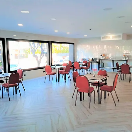 Hotel 153 Castelldefels