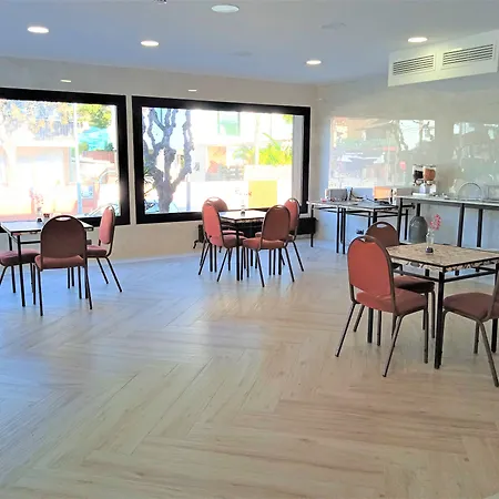 153 Hotel 3*