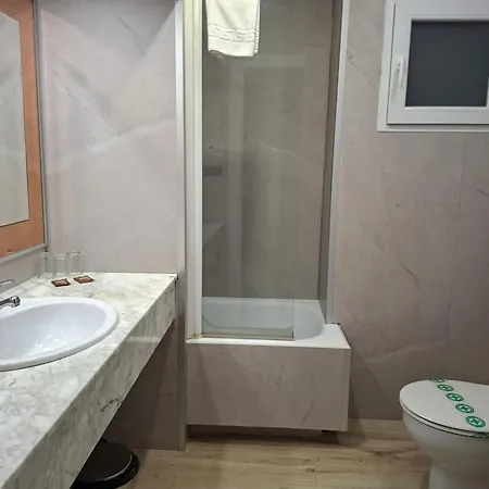 فندق 153 3*